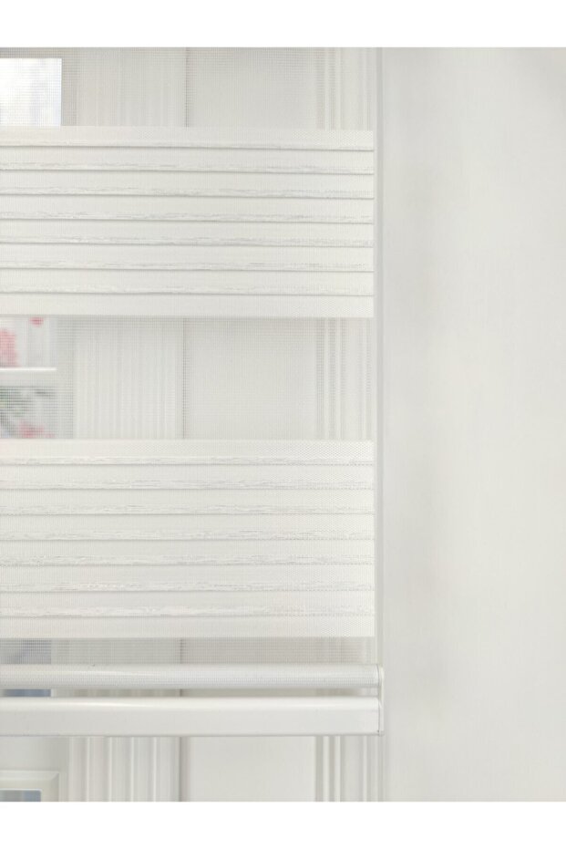 Beyaz Pliseli Simli Zebra Perde - 4