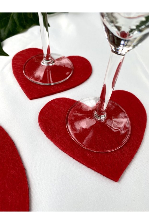 Set of 6 Felt Heart Coasters Red
