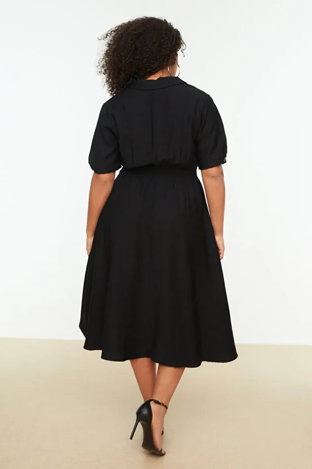Gewebtes Kleid mit Gips- und Knopfdetails - 4