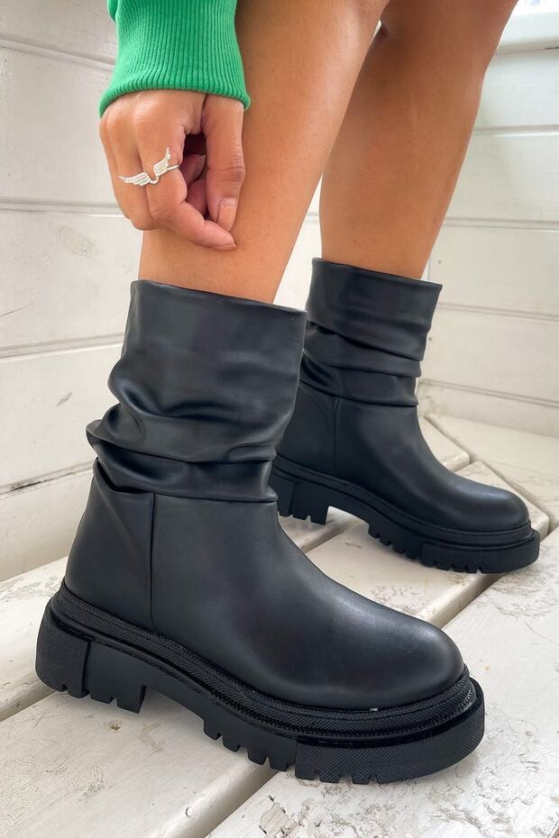 Siyah Deri Postal - 2