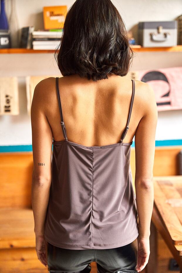 Kadın Acı Kahve Askısı Ayarlanabilir Dantelli Dökümlü Örme Atlet Bluz  BLZ-19001732 - 2