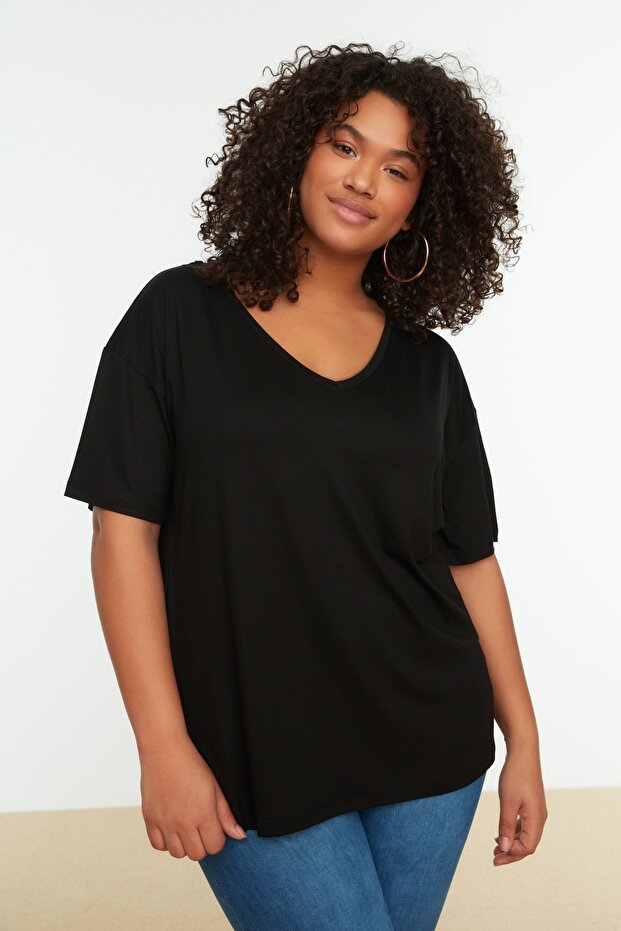 Siyah Oversize Fit Yaka Detaylı Büyük Beden Örme T-Shirt TBBSS22TS0877 - 3