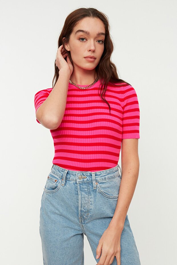 Fuchsia Basic gestreifter Pullover TWOSS20KZ0075 - 3
