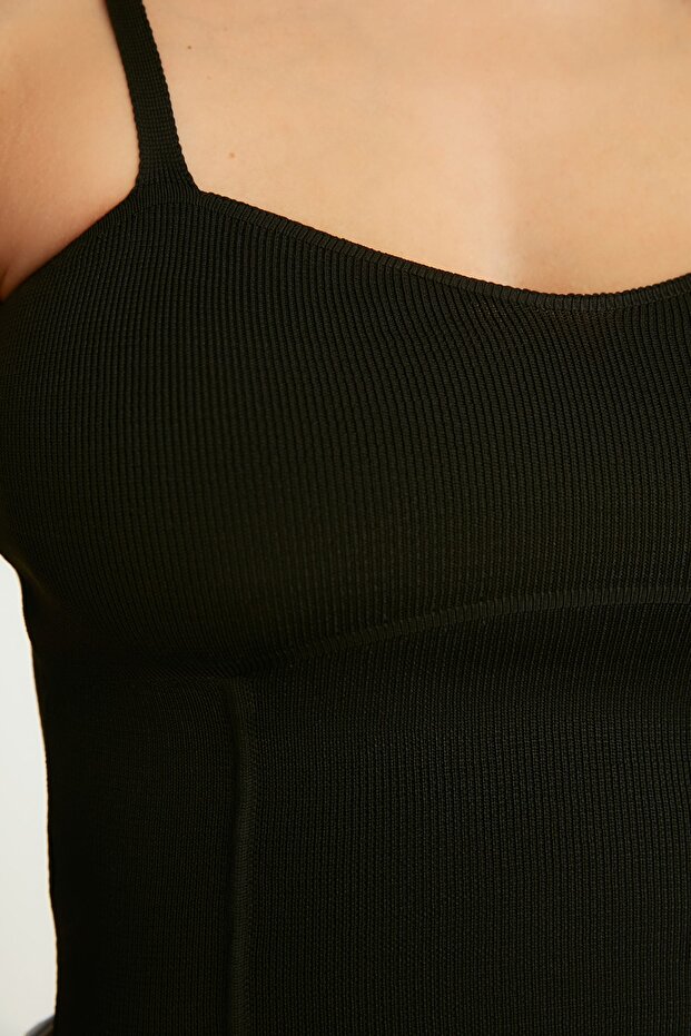 Siyah Crop Büstiyer İnce Bluz TWOSS22BZ0802 - 4
