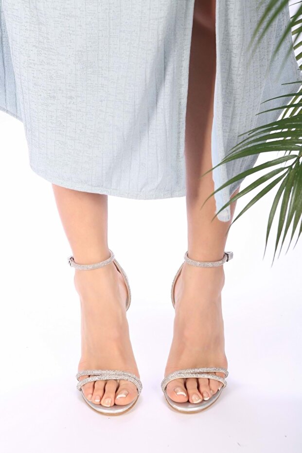 Női ezüst bordás strasszsarkú cipő - 6