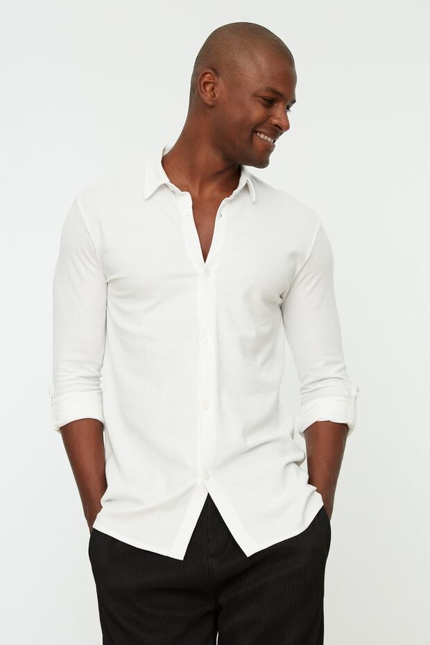 Beyaz Slim Fit Gömlek Yaka Apoletli Örme Pike Gömlek TMNSS22GO0051