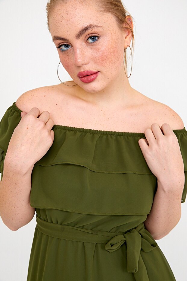 Madonna Yaka, Şifon Elbise Volanlı Ada2008-1 - 1