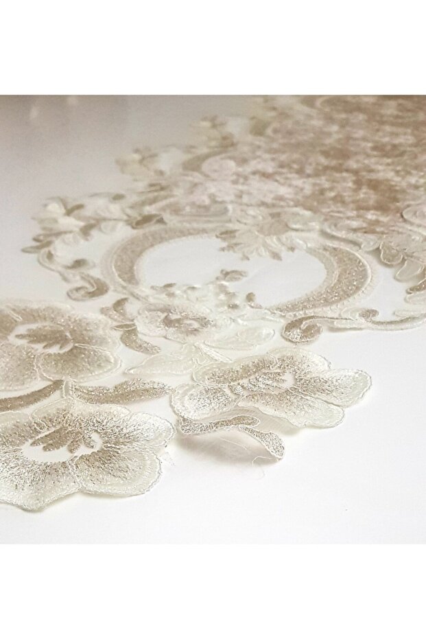 Fransız Dantelli Runner - 1