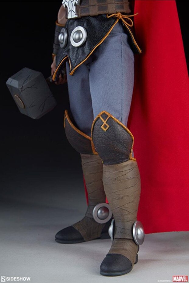 Thor Sixth Scale Figure - 6
