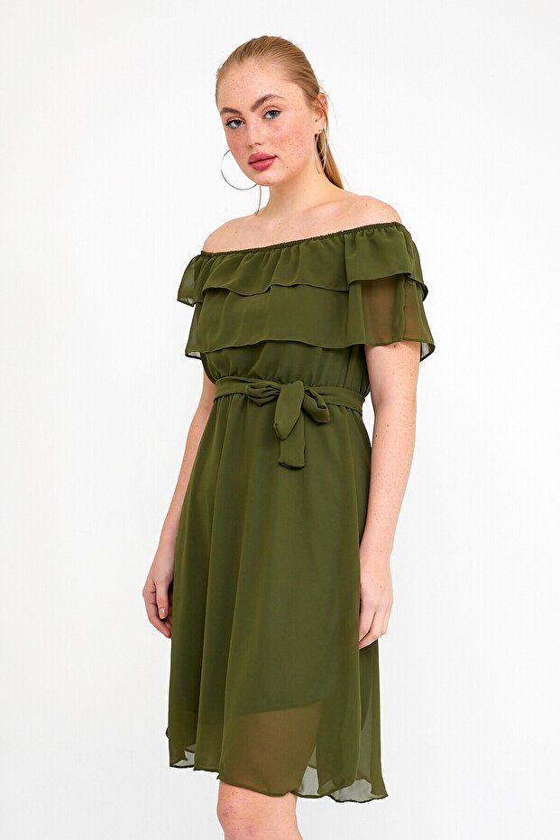 Madonna Yaka, Şifon Elbise Volanlı Ada2008-1 - 2