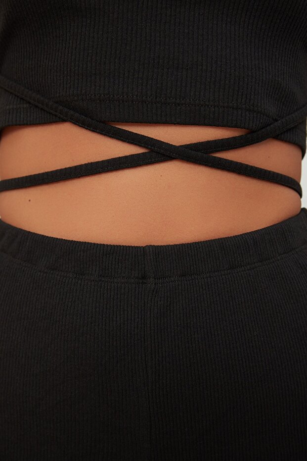 Siyah Bağlama Detaylı Crop Fitilli Pamuklu Örme Bluz THMSS22BZ1089 - 4