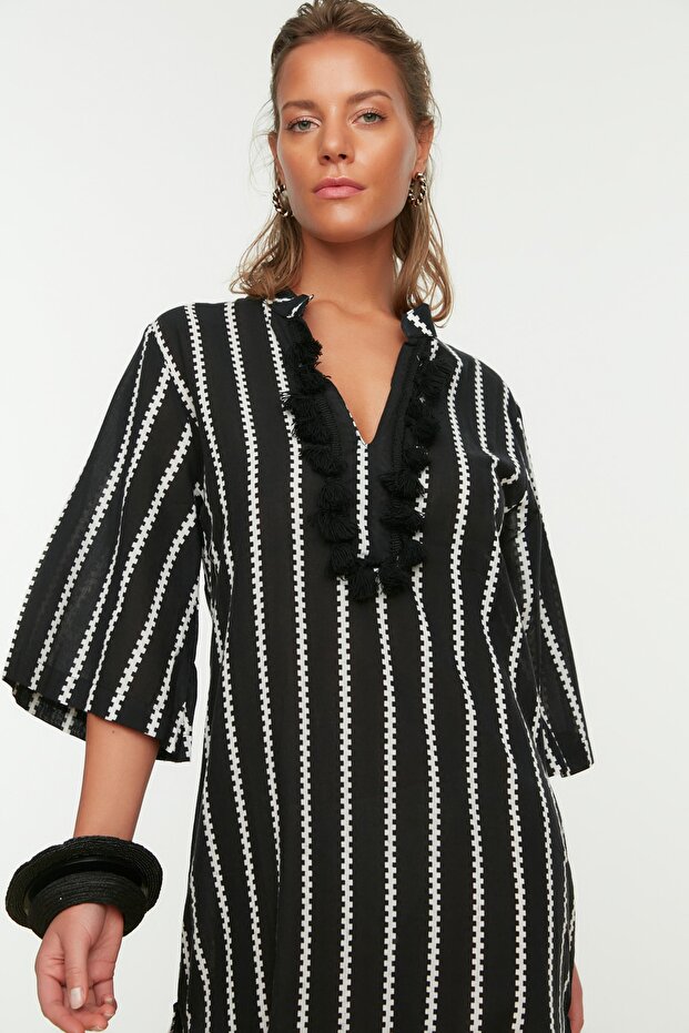 Siyah Çizgili Maxi Dokuma %100 Pamuk Püsküllü Plaj Kimono&Kaftan TBESS20KM0024 - 3
