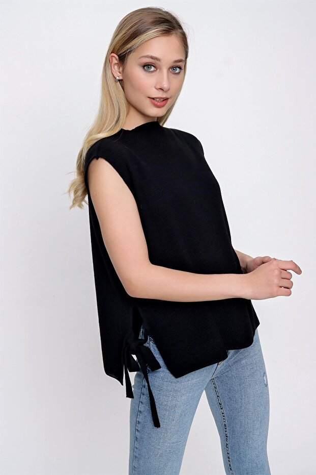 Women's Side Tie Knitwear Sweater Black 22wk252