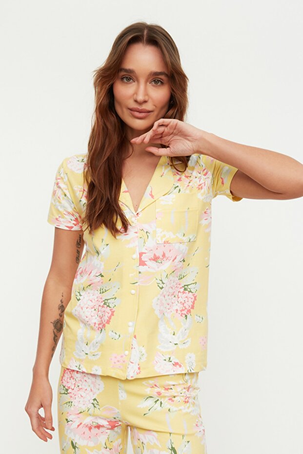 Sarı %100 Pamuklu Çiçek Desenli Gömlek-Pantolon Örme Pijama Takımı THMSS20PT0063 - 4