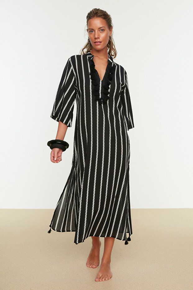 Siyah Çizgili Maxi Dokuma %100 Pamuk Püsküllü Plaj Kimono&Kaftan TBESS20KM0024 - 1