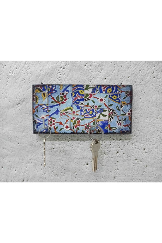 Decorative Wooden Keychain Hanger Flower Motif Upholstery