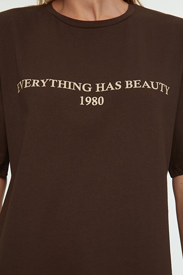 Kahverengi %100 Pamuk Slogan Baskılı Relaxed/Geniş Rahat Kesim Örme T-Shirt TWOSS19GH0034 - 5