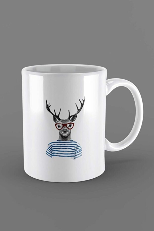 كوب مطبوع عليه غزال مع نظارات حمراء - 1