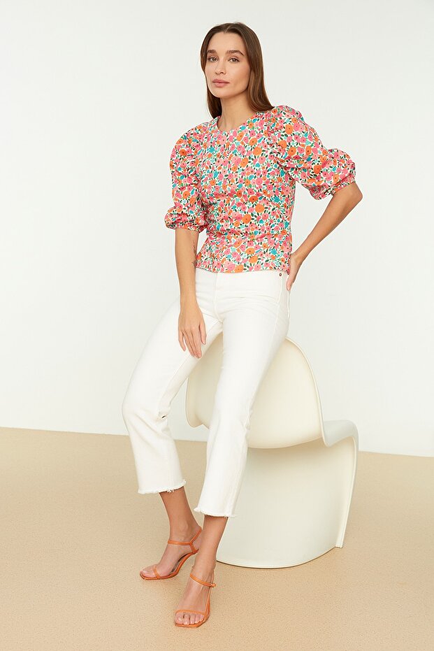 Ekru Balon Kol Çiçek Desenli Crop Dokuma Bluz TWOSS22BZ0193 - 3