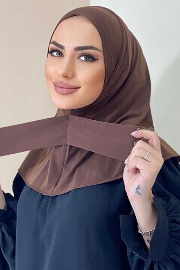 وشاح جاهز مزود بمشبك شال Hijap لون بني