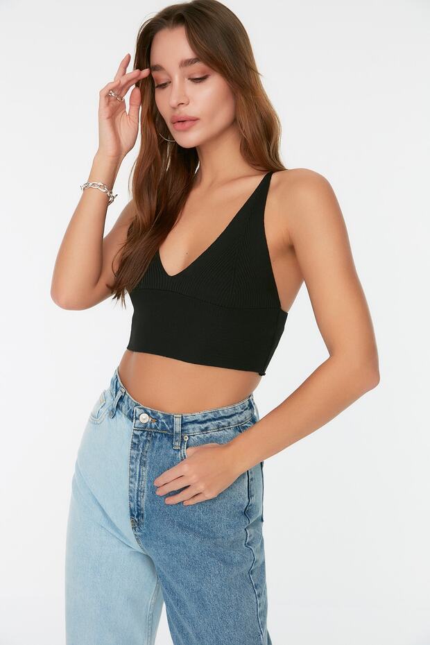 Siyah Super Crop Sırt Detaylı İnce Bluz TWOSS22BZ0760 - 5