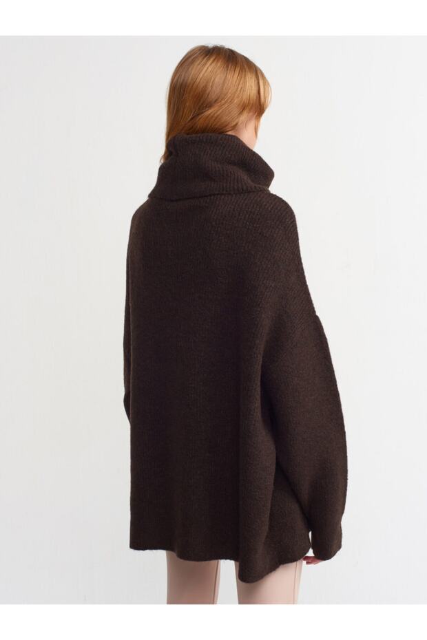 2268 Weiter Rollkragenpullover - Dunkelbraun - 3
