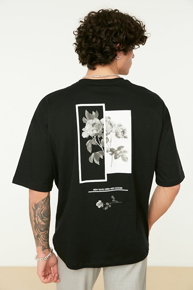 Siyah Oversize/Geniş Kesim Bisiklet Yaka Sırt Baskılı %100 Pamuk Kısa Kollu T-Shirt TMNSS21TS1223 - 1
