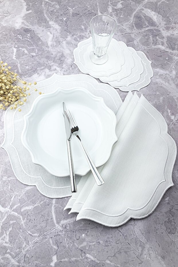 White Color Double Wrap Embroidered 8 Piece Set Placemat And Cocktail Napkin