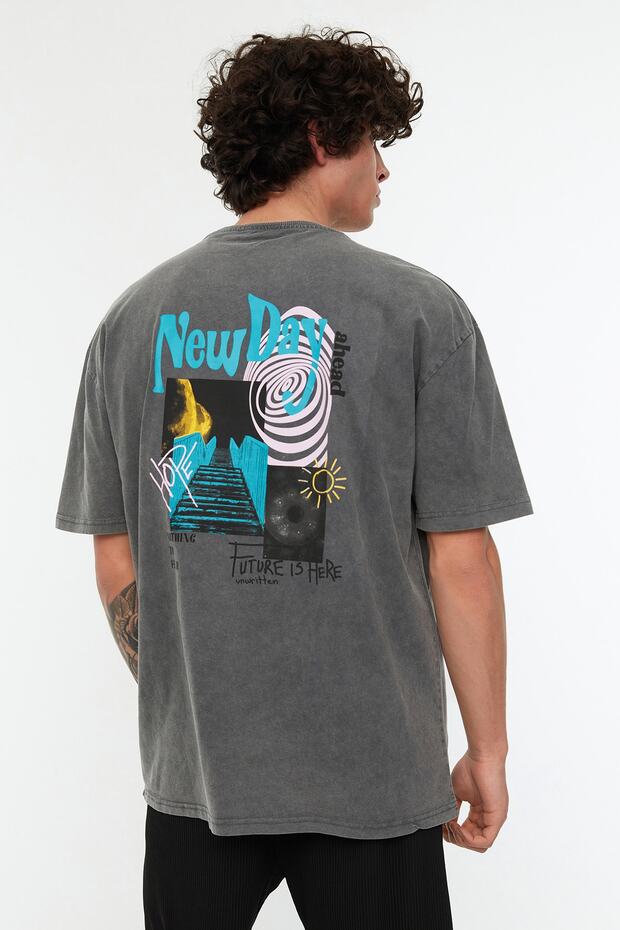 Antrasit Oversize/Geniş Kesim Bisiklet Yaka Kısa Kollu Asit Yıkamalı Baskılı T-Shirt TMNSS22TS0838 - 1