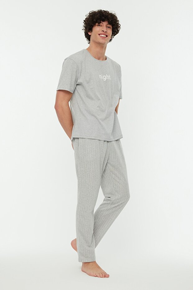 Gri Baskılı Regular Fit Örme Pijama Takımı THMAW21PT0393 - 1