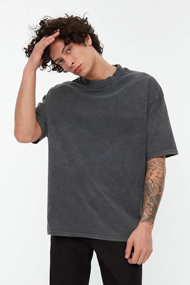 Antrasit Oversize/Geniş Kesim Eskitme/Soluk Efekt %100 Pamuk T-Shirt TMNSS22TS0417 - 1
