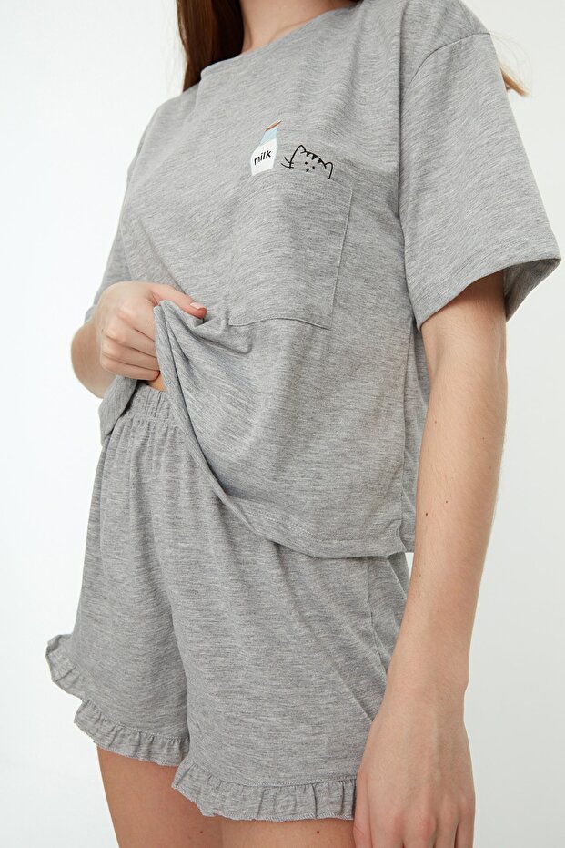 Gri %100 Pamuklu Fırfırlı Baskılı Şortlu Örme Pijama Takımı THMSS22PT0422 - 5
