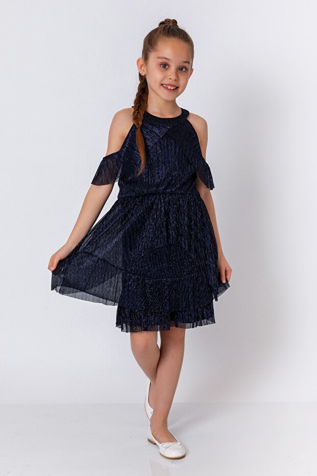 Devojčica u tamnoplavoj haljini - 2
