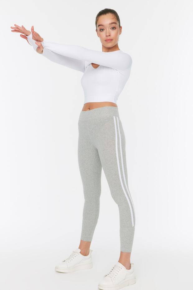 Трикотажни спортни чорапогащи с пълна дължина със сива линия TWOSS21TY0011 - 3