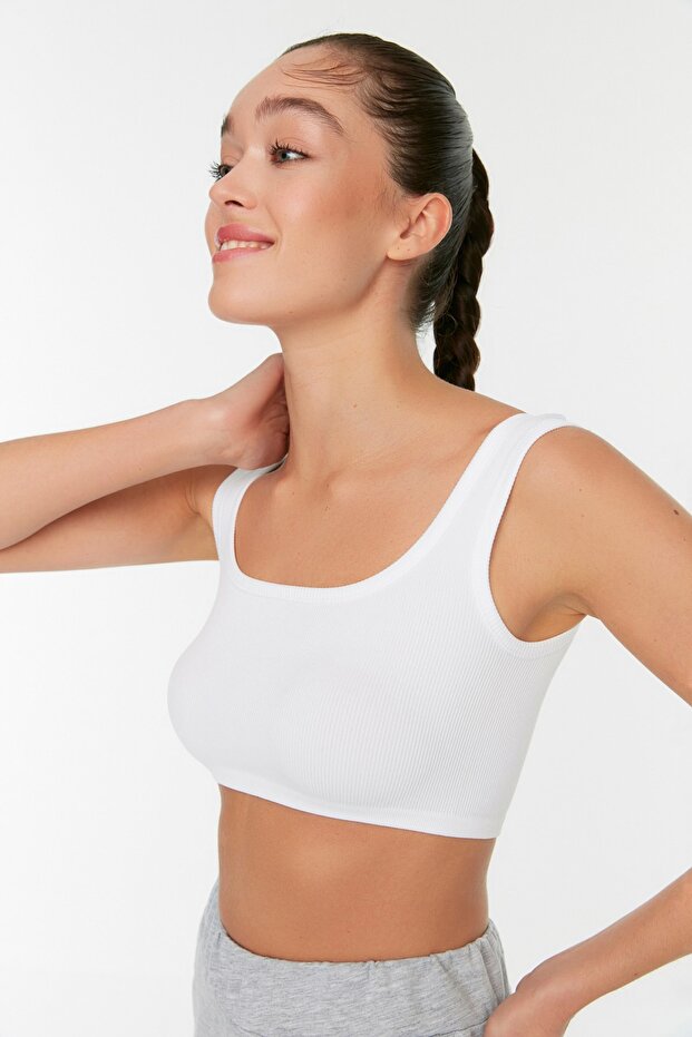 Beyaz Seamless/Dikişsiz Hafif Destekli/Şekillendirici Kalın Askılı Örme Spor Sütyeni TWOSS21SS0008 - 3
