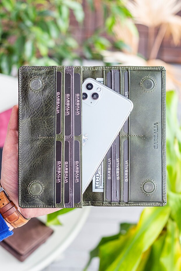 Unisex Hamburg Genuine Leather Crazy Green Portfolio Wallet with Handle and Magnetic Phone Compartment