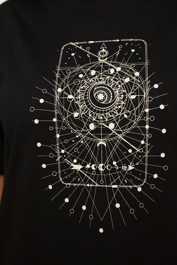 Siyah Geometrik Baskılı %100 Pamuk Örme Büyük Beden T-Shirt Elbise TBBSS22EL2269 - 4