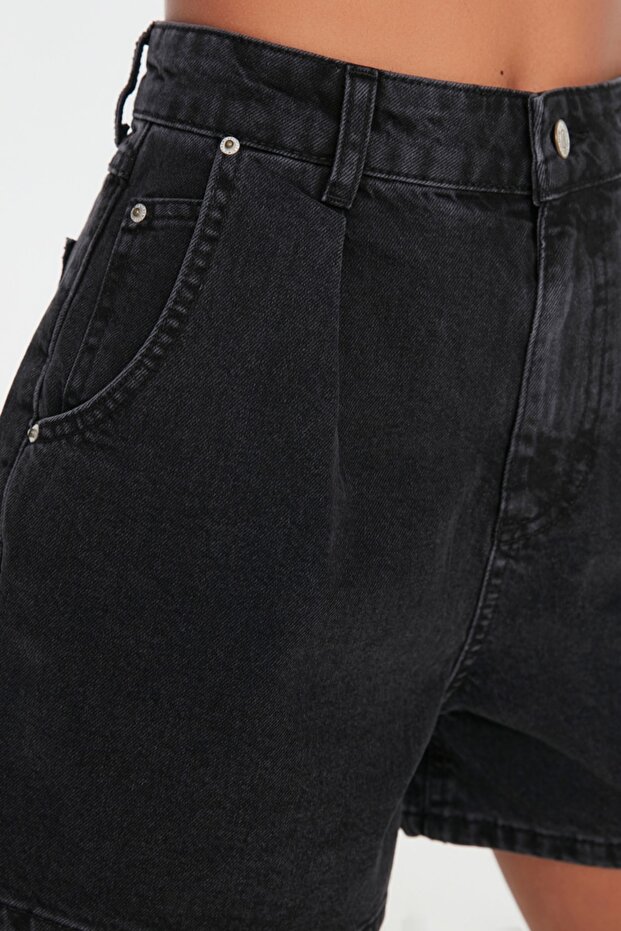 Siyah More Sustainable Pileli Yüksek Bel City Boy Denim Şort TWOSS20SR0129 - 8