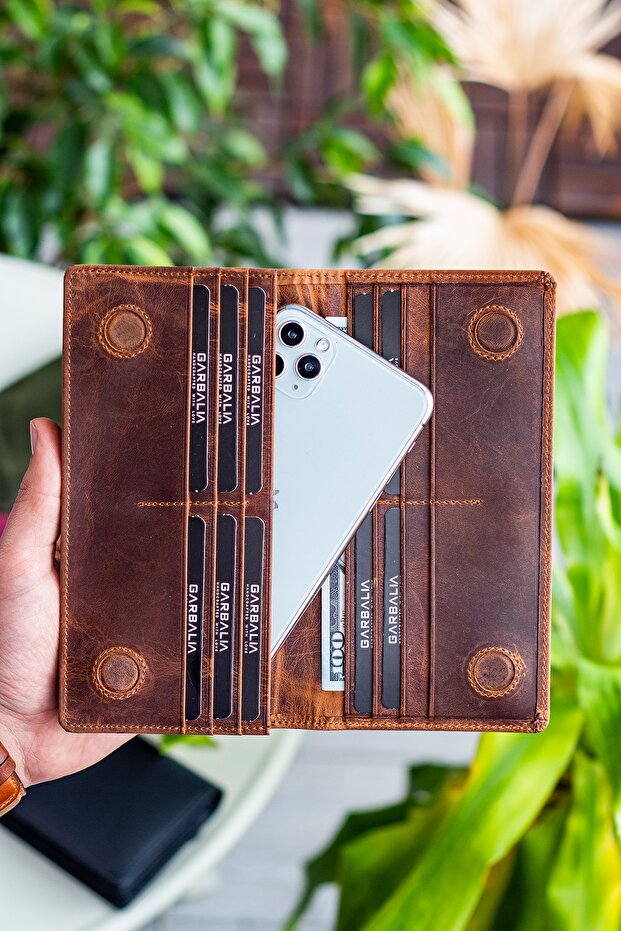 Unisex Tan Hamburg Genuine Leather Crazy Tan Portfolio Wallet with Handle and Magnetic Phone Compartment