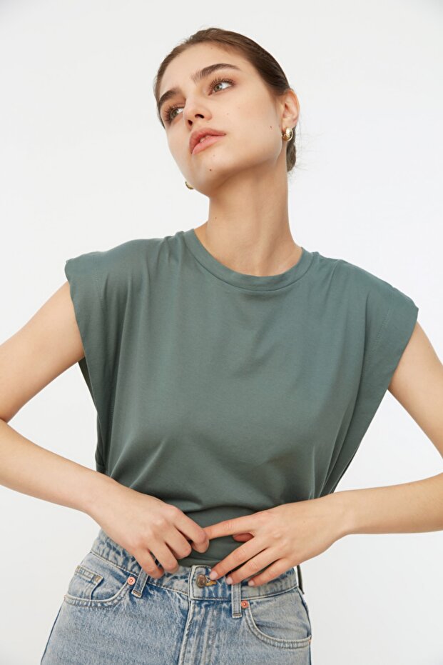 Yeşil %100 Pamuk Vatka Görünümlü Basic Bisiklet Yaka Örme T-Shirt TWOSS20TS0021 - 3