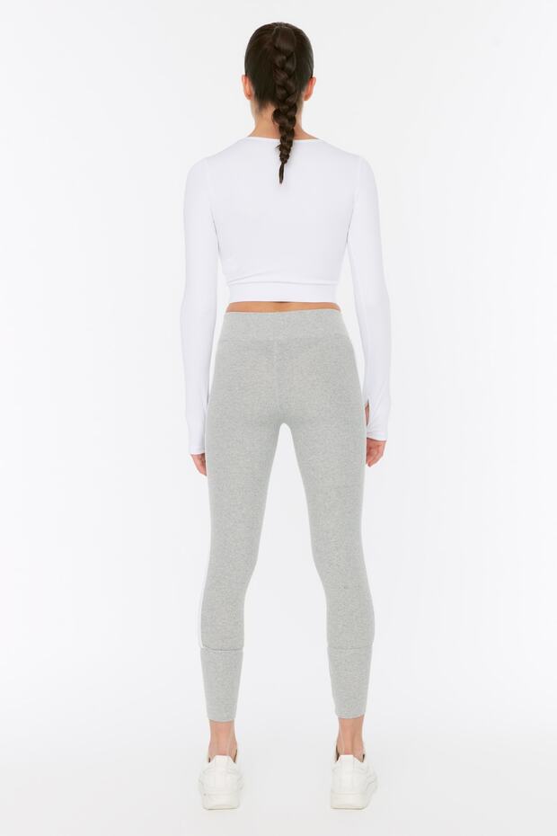 Трикотажни спортни чорапогащи с пълна дължина със сива линия TWOSS21TY0011 - 6