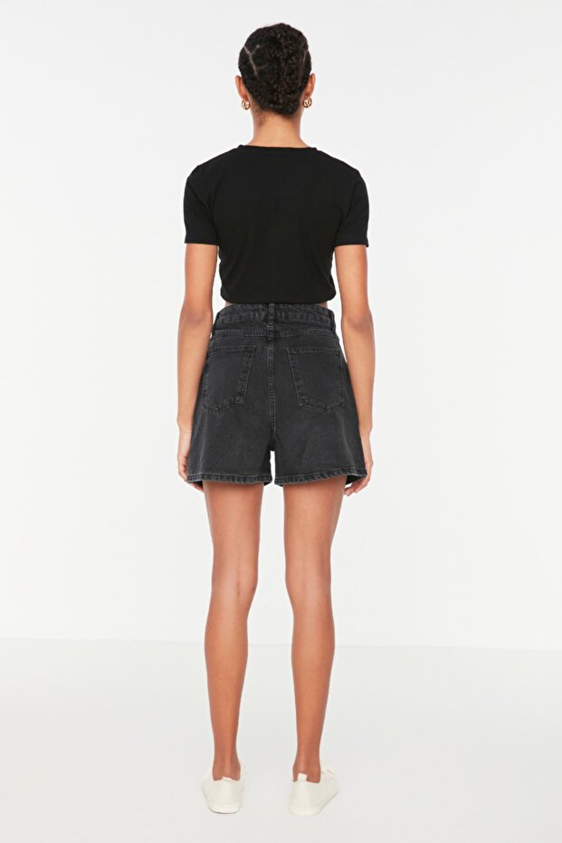 Siyah More Sustainable Pileli Yüksek Bel City Boy Denim Şort TWOSS20SR0129 - 10
