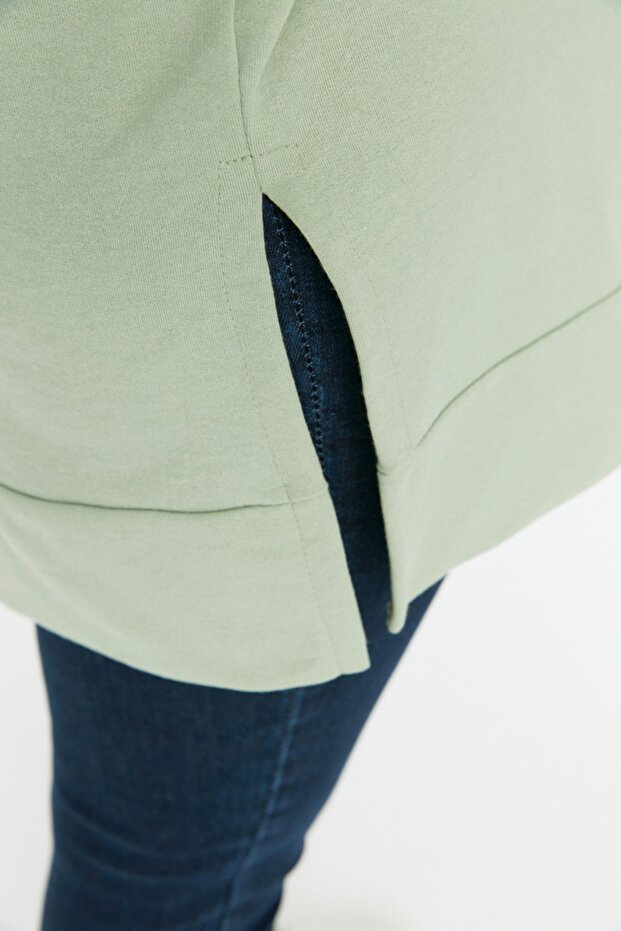Miętowa, cienka, dzianinowa bluza z rozcięciem TBBSS22SW0173 - 4