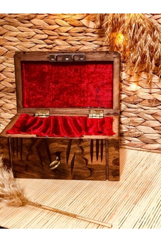 Decorative Wooden Lockable Pirate Chest Piggy Bank 18cm X 11cm X 8cm