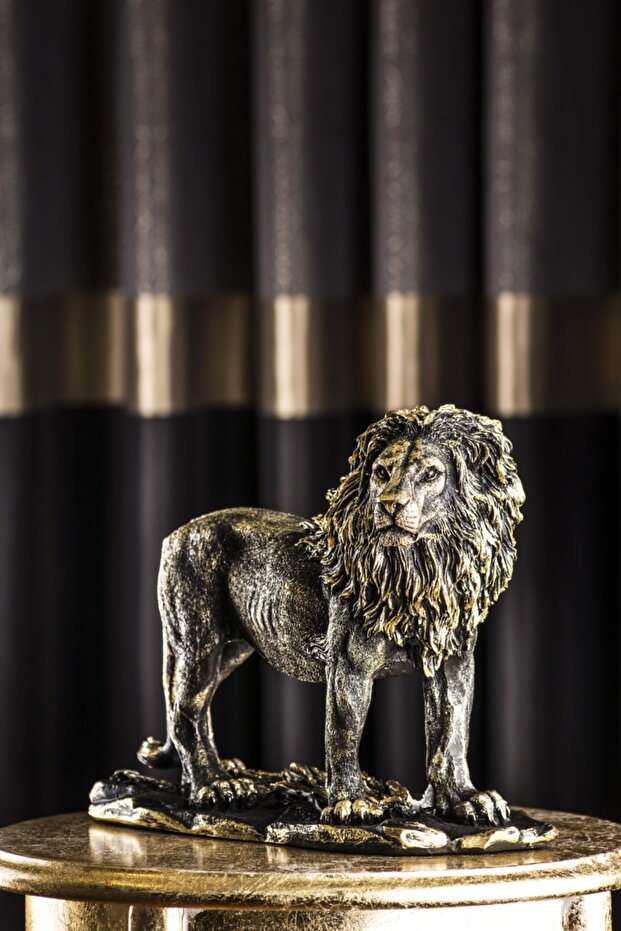 Aslan Biblo Heykel - 2