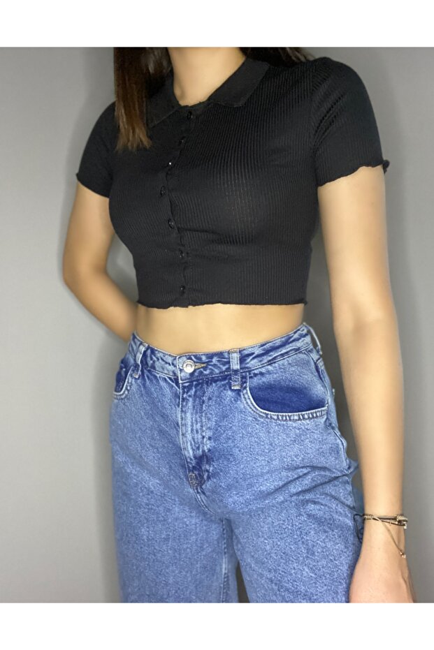 Buttoned Shirt Collar Crop Top
