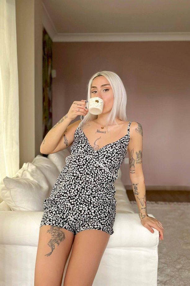 Siyah Daisy Baskılı Dokuma Ip Askı Şortlu Pijama Takımı - 3