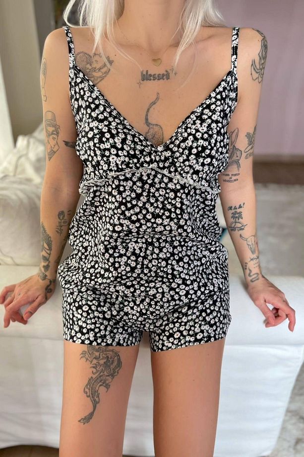 Siyah Daisy Baskılı Dokuma Ip Askı Şortlu Pijama Takımı - 4