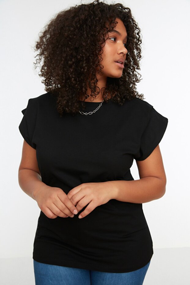 Czarny T-shirt z okrągłym dekoltem - 100% bawełny, detale rękawów TBBSS22BF0023 - 1