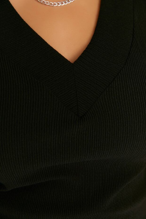 Siyah Düz Kesim Örme Elbise TBBSS22EL2365 - 4
